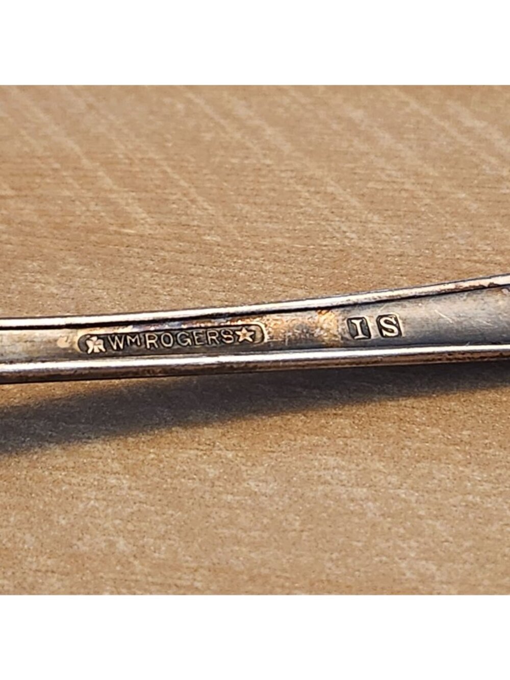 WM Rogers IS Silverplate Spoon Beloved Pattern Floral Design 6" Vintage Flatware - Picture 2 of 7